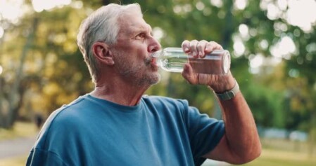 récupération sportive senior nutrition hydratation